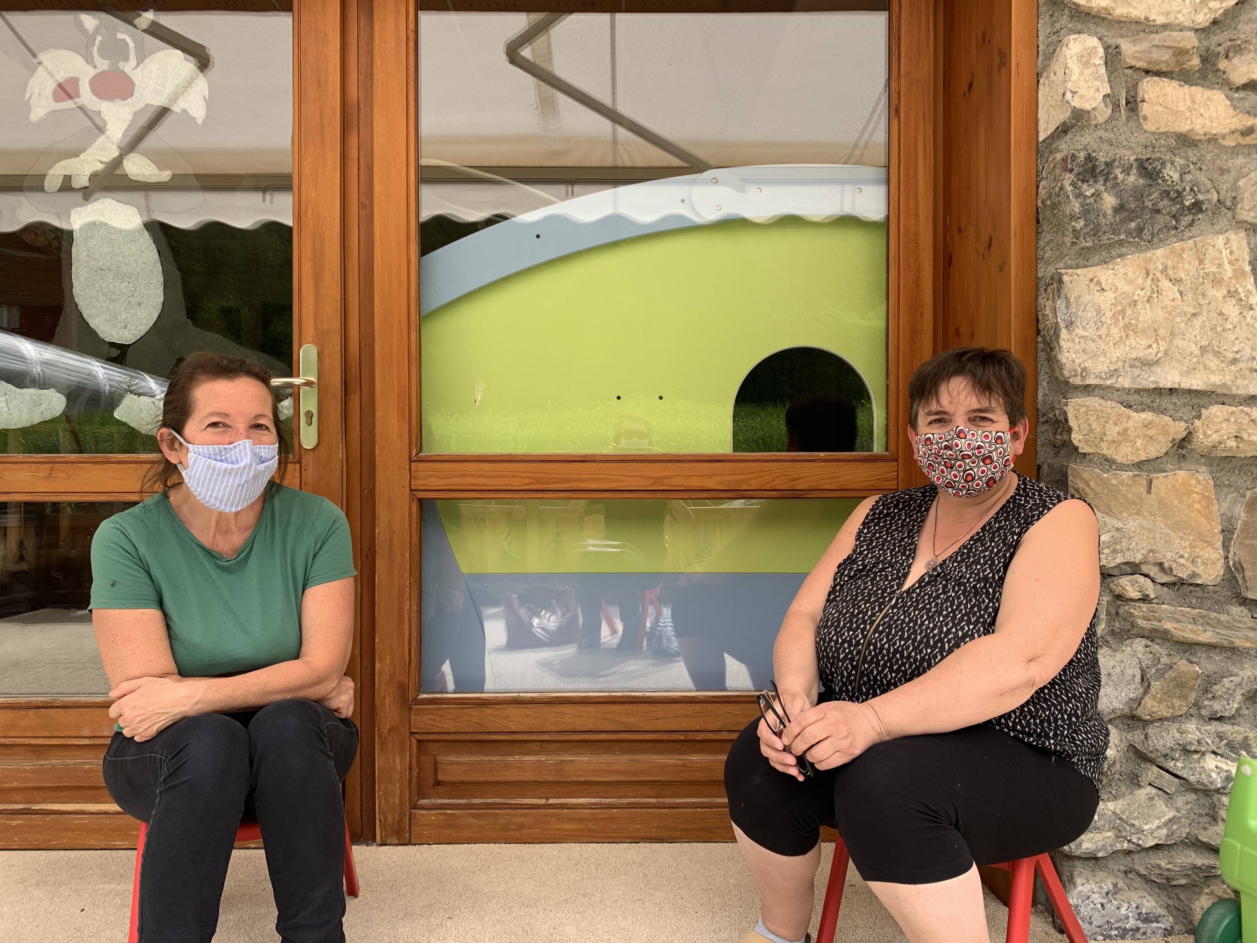 Dorothée et Nadine , directrice et adjointe de la Créche Les p