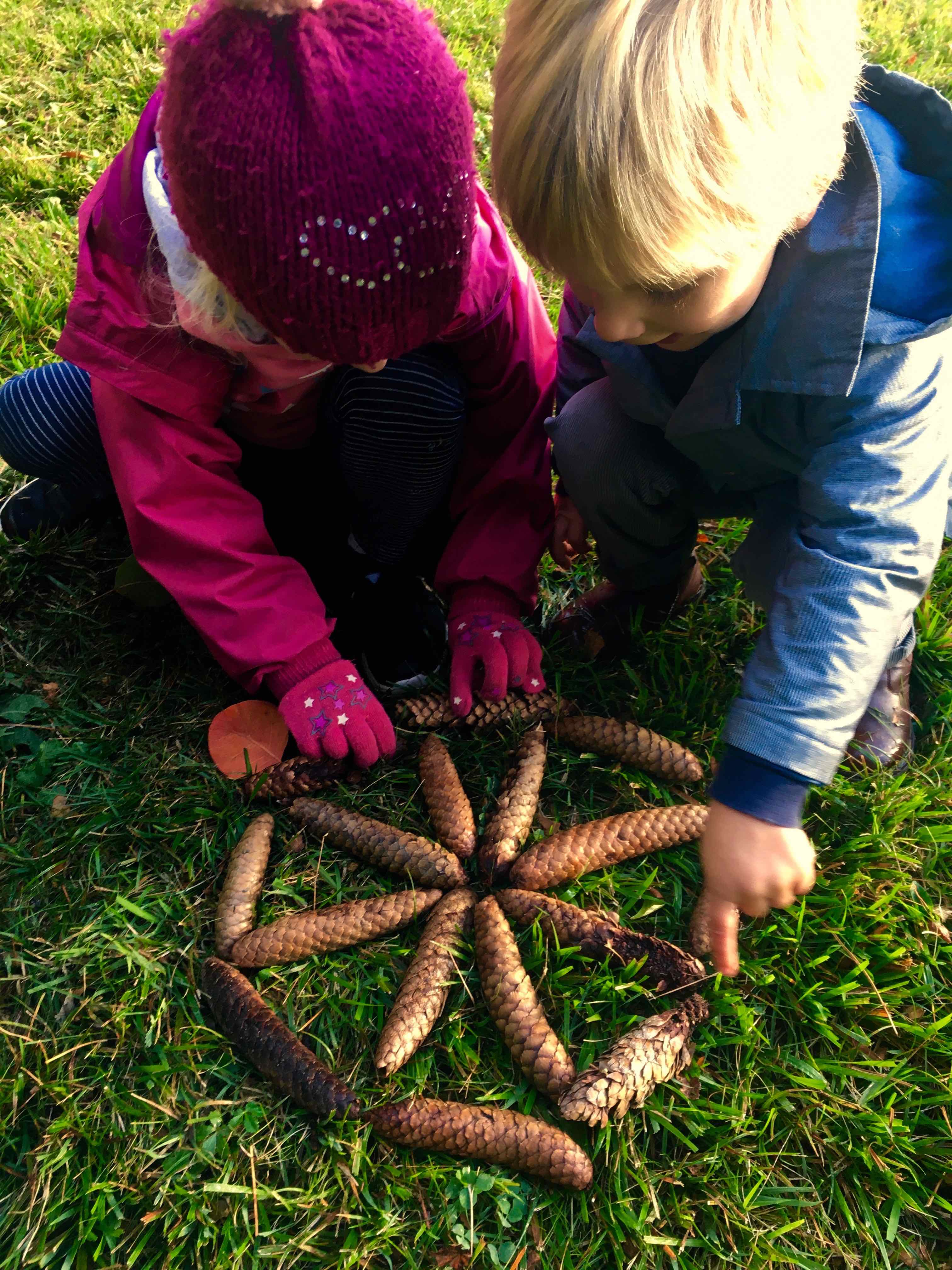 2 enfants land art