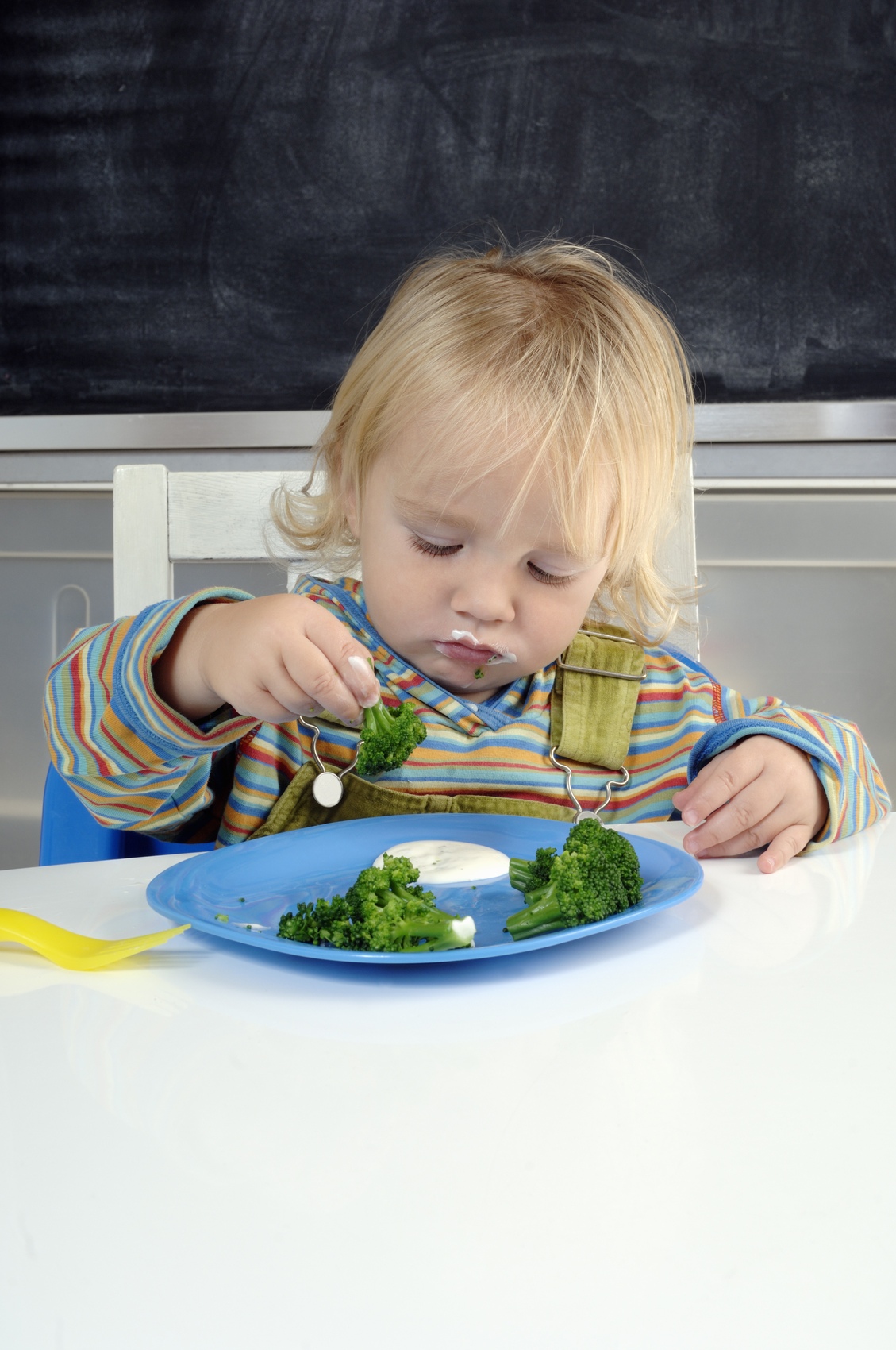 enfant en train de manger