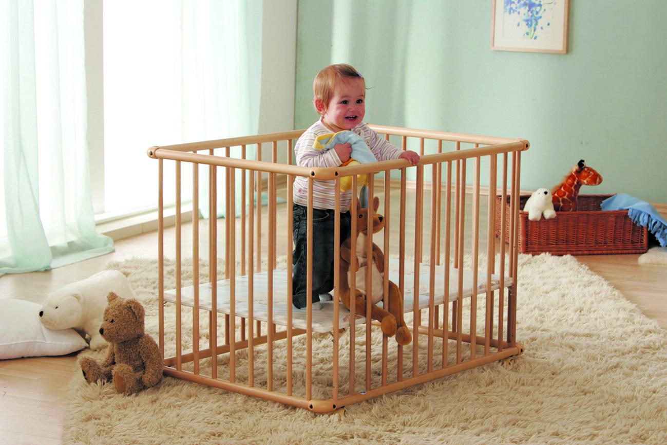 bébé dans un parc