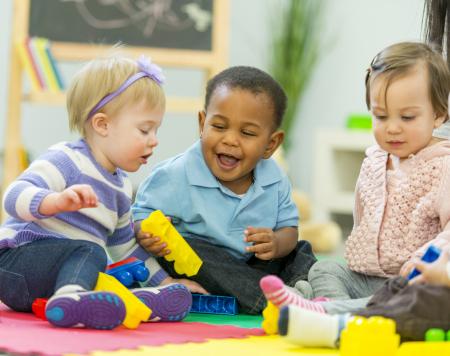 bébés en crèche