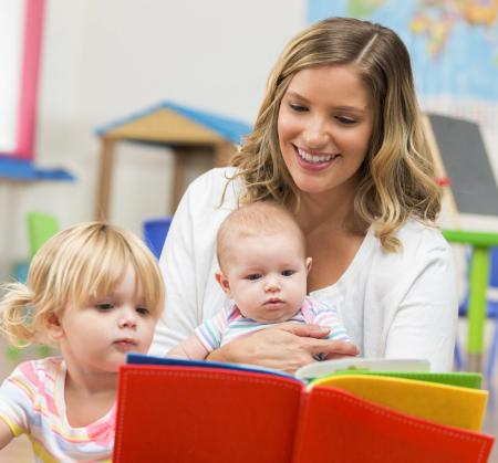 femme avec deux enfants