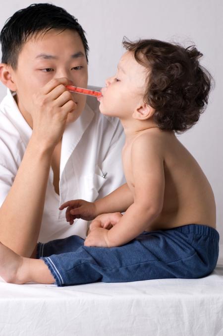 enfant et médecin