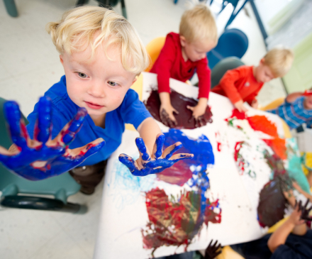 Atelier peinture crèche