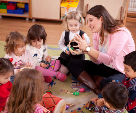 tout-petits à l'école