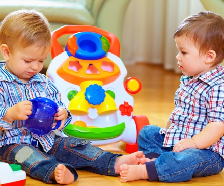 enfants en crèches. 