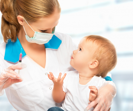 femme vaccine bébé