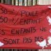 banderolle de la manifestation des professionnels de la petite enfance 