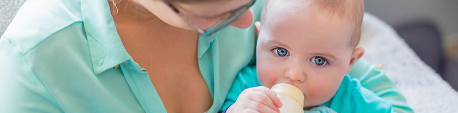 auxiliaire de puériculture et bébé