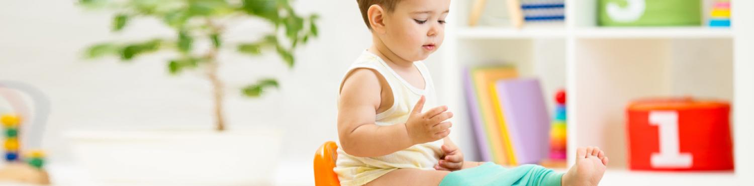 enfant sur le pot