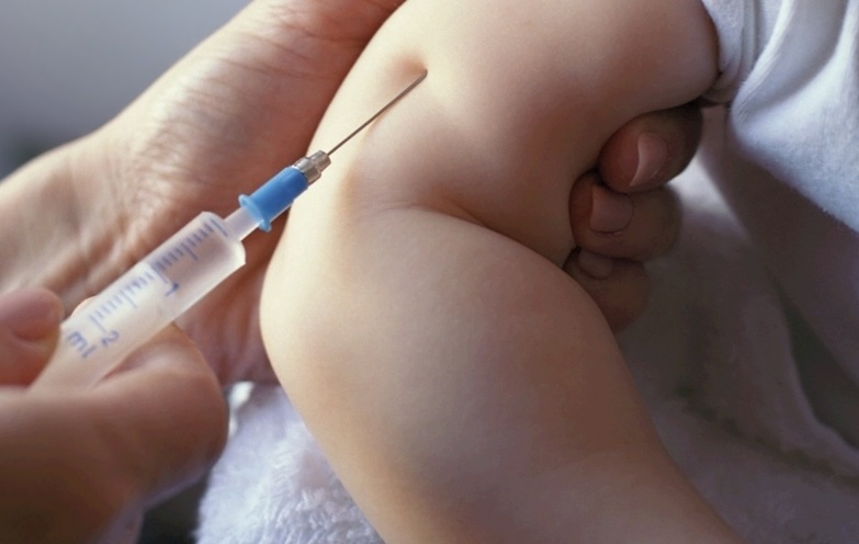 vaccin bras bébé