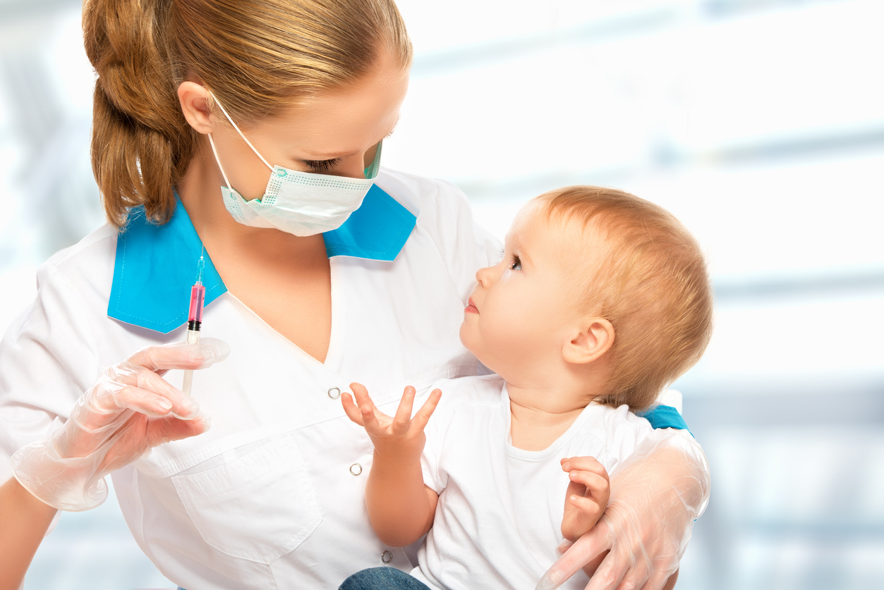 femme vaccine bébé